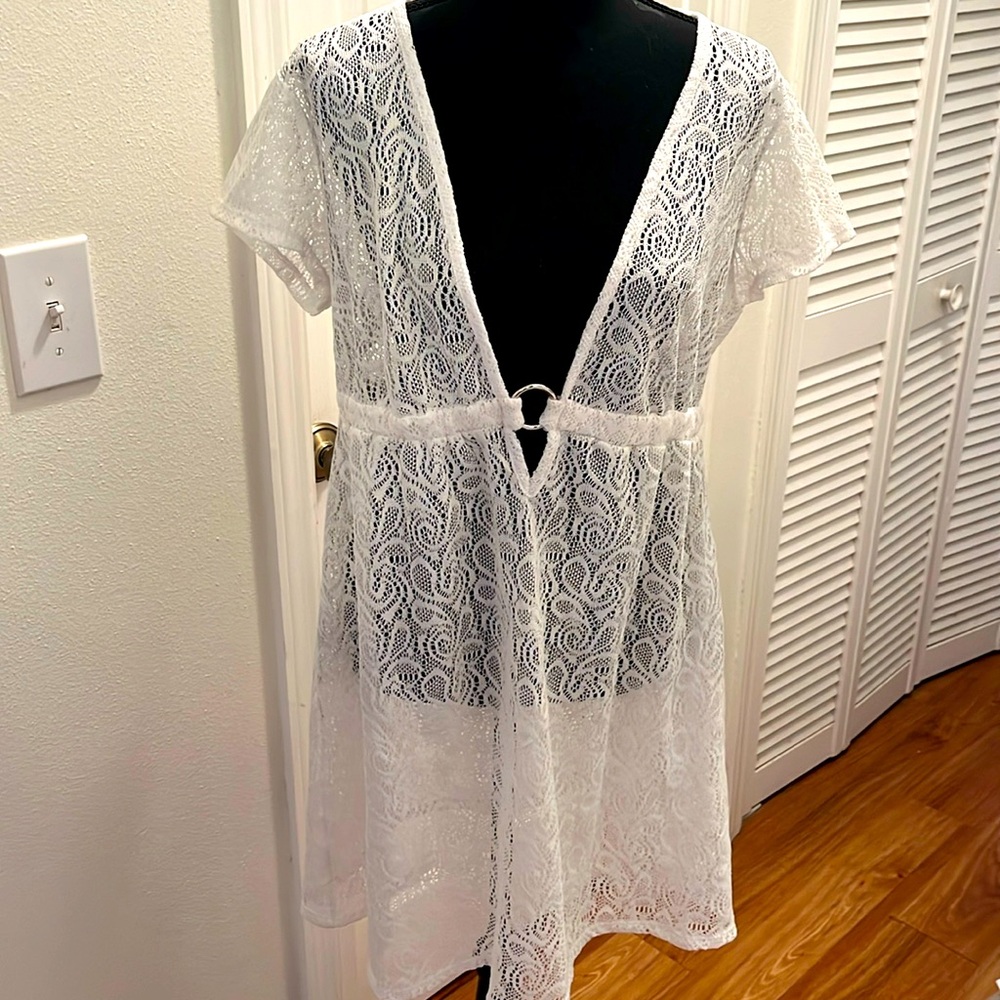 Contour open weave v-neck beach coverup